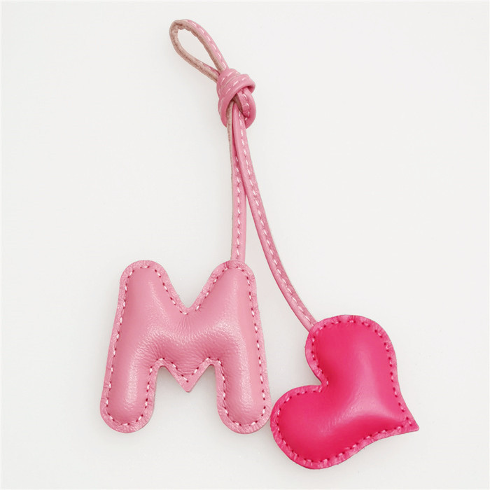 Women'S Bags At M&S - Brelok skórzany z literami L M
