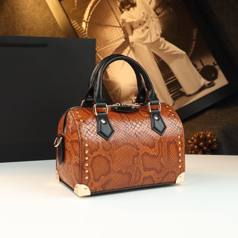Luksusowa torebka damska z pra – Women Bags High End Brands recenzja i cena