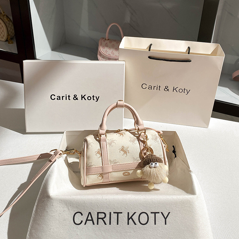 Luksusowa, minimalistyczna i e – Women Bags High End Brands recenzja i cena