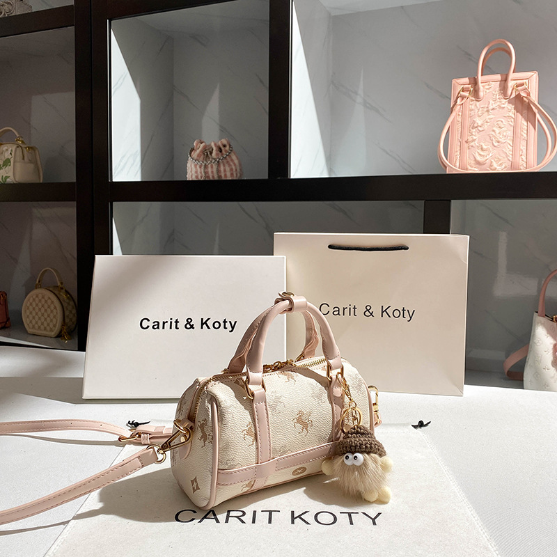 Luksusowa, minimalistyczna i e – Women Bags High End Brands recenzja i cena